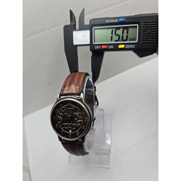 LA Express Moon And Stars Quartz Watch Day Night Date Brown Leather New Battery main image 6